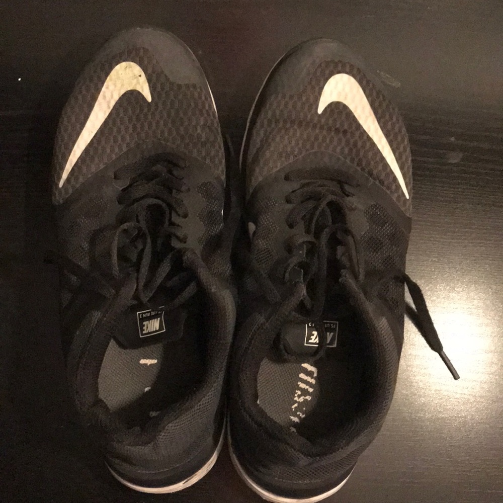Black Nike FS lite run 3